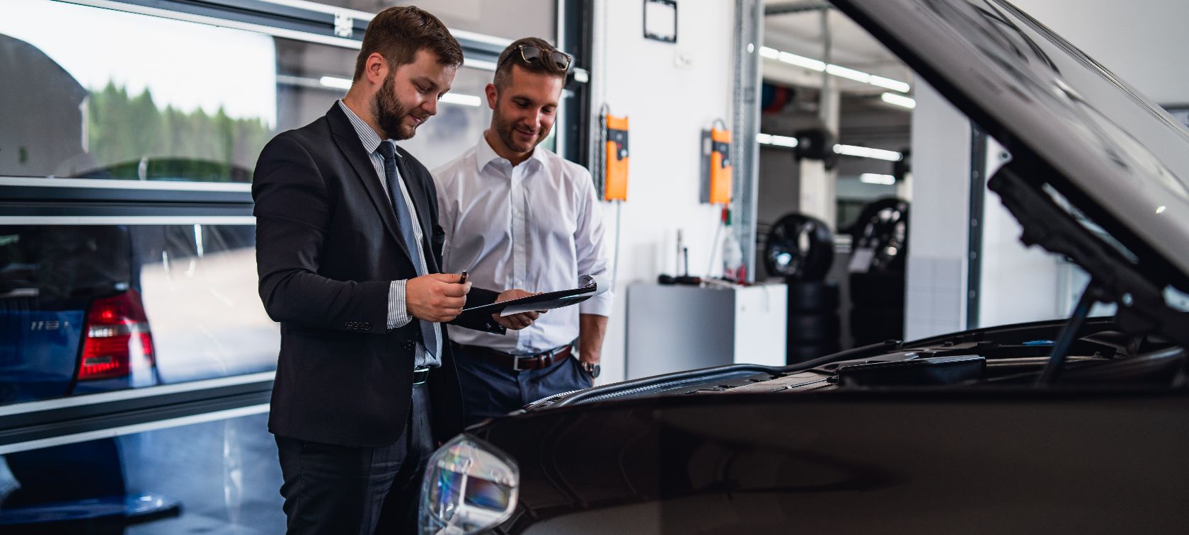 Komfort jazdy w BMW zaczyna się od detali - tych, których nie widać na pierwszy rzut oka, ale które odczuwasz podczas każdej podróży.