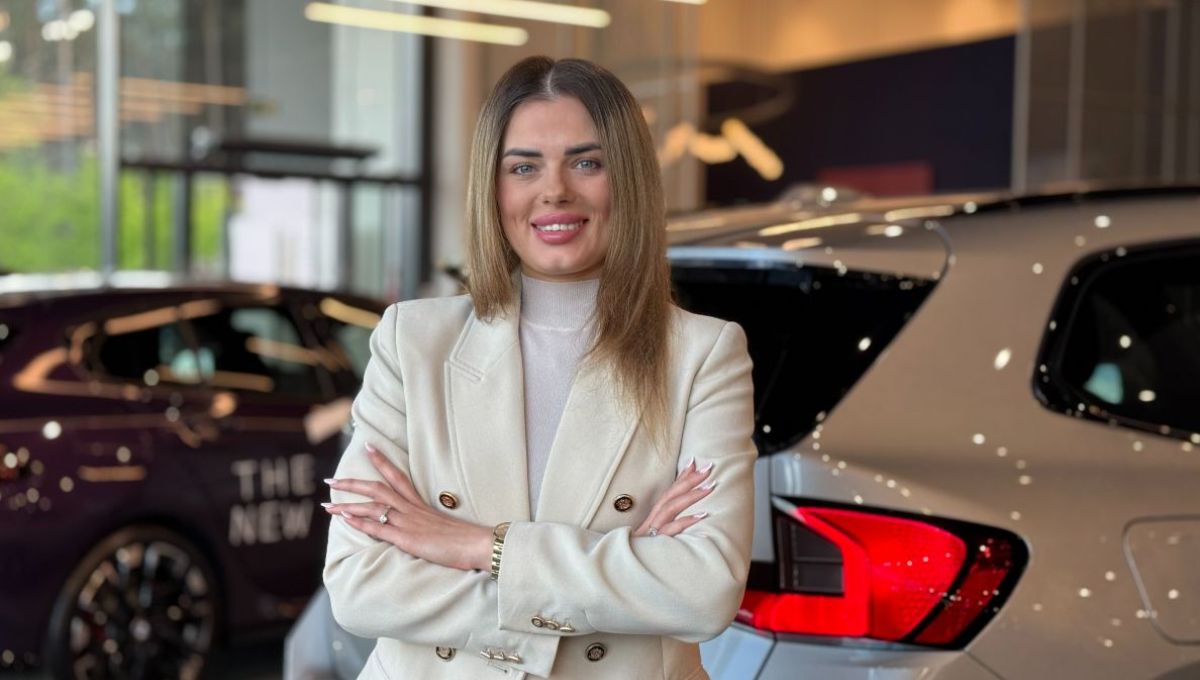 Pamela Tarach Asystent Działu Handlowego