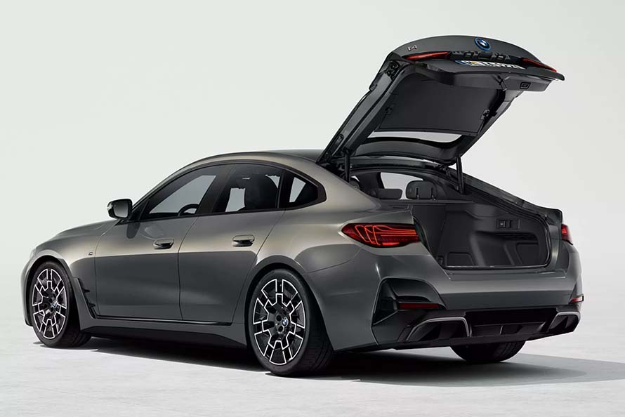 BMW M5 TOURING.